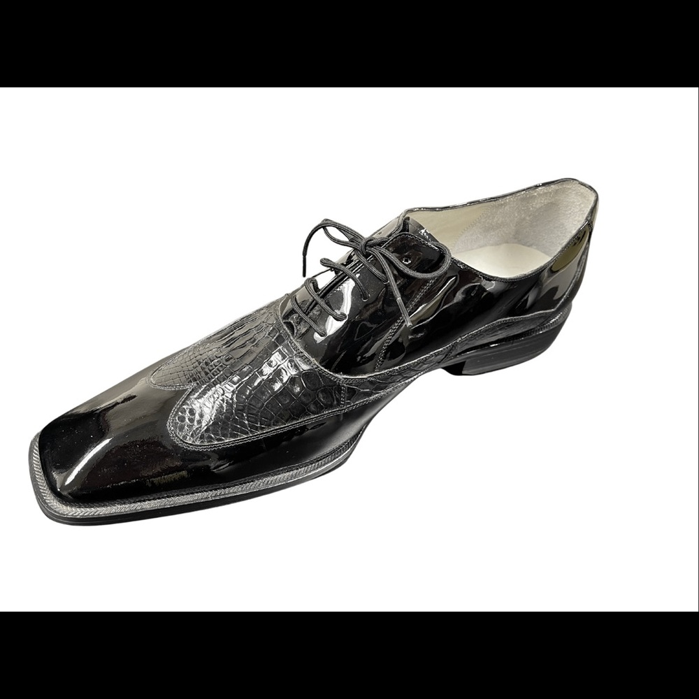 Belvedere Black Patent leather with Ostrich skin Dress Shies size 15